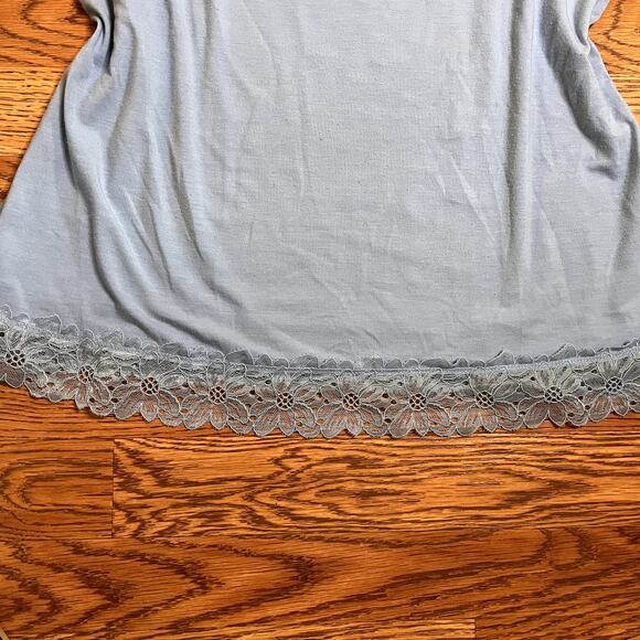 Floral Lace Cami Top - Picture 3 of 6
